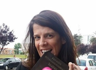 Ruth Beitia hace historia de nuevo Ruth Beitia con el Premio Mujer Deportista 2015 otorgado por nuestra Fundación