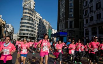 35.000 corredoras tiñen Madrid de rosa en la Carrera de la Mujer